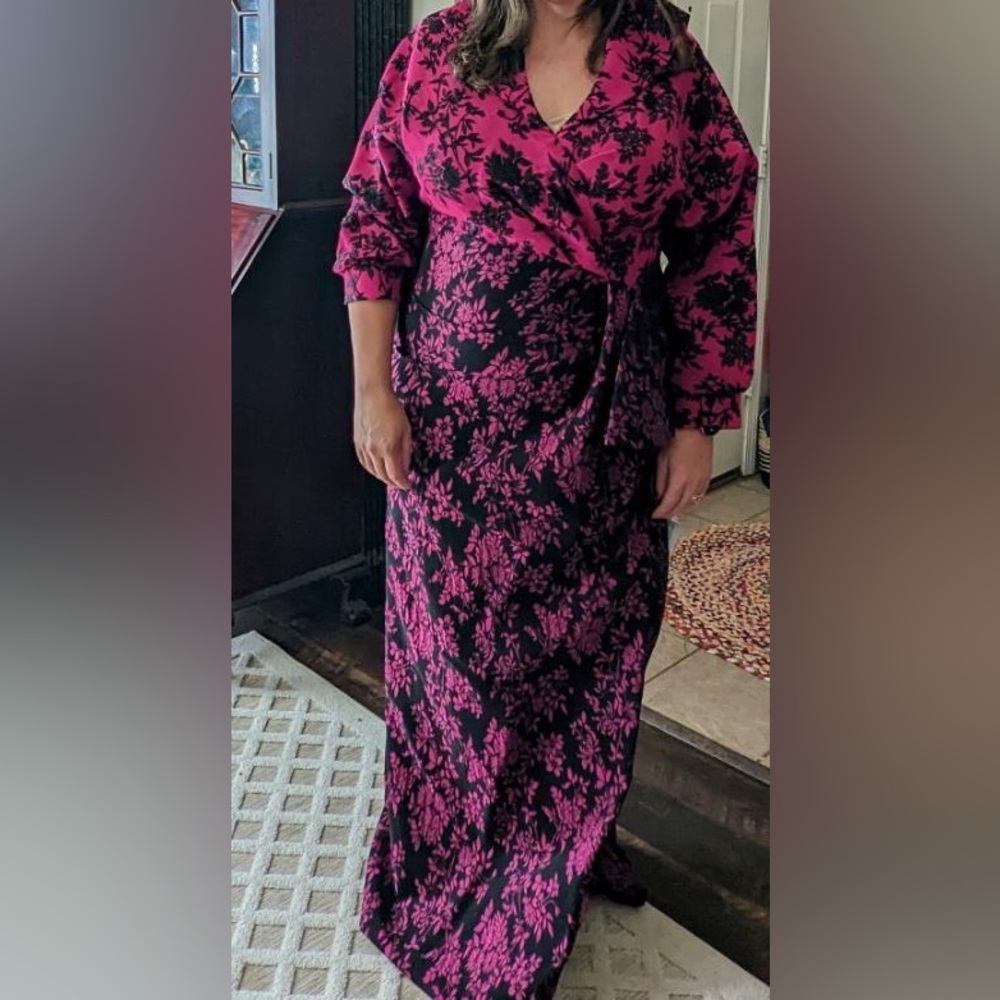 Tadashi Shoji Hikari Wing Collar Brocade Gown. Pink.